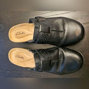 Clarks slip on Mules Size 7.5 M